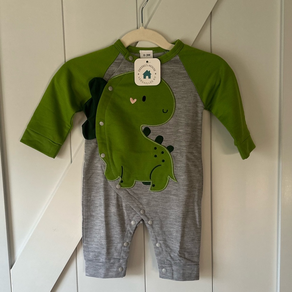 Baby Romper ~Grey with Green Dinosaur- Size 0-3 months